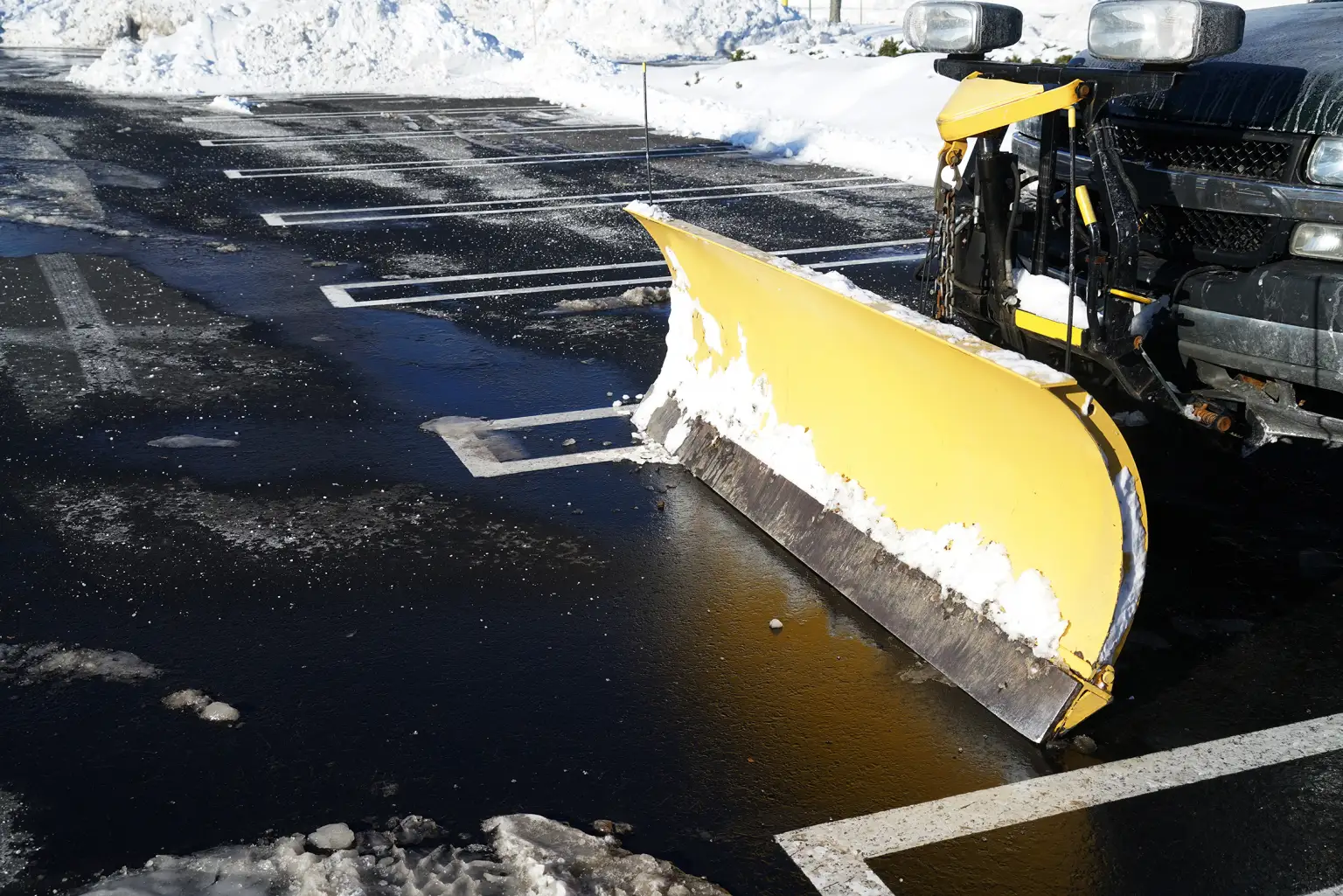 Snow plow blade for snow plowing services in vancouver